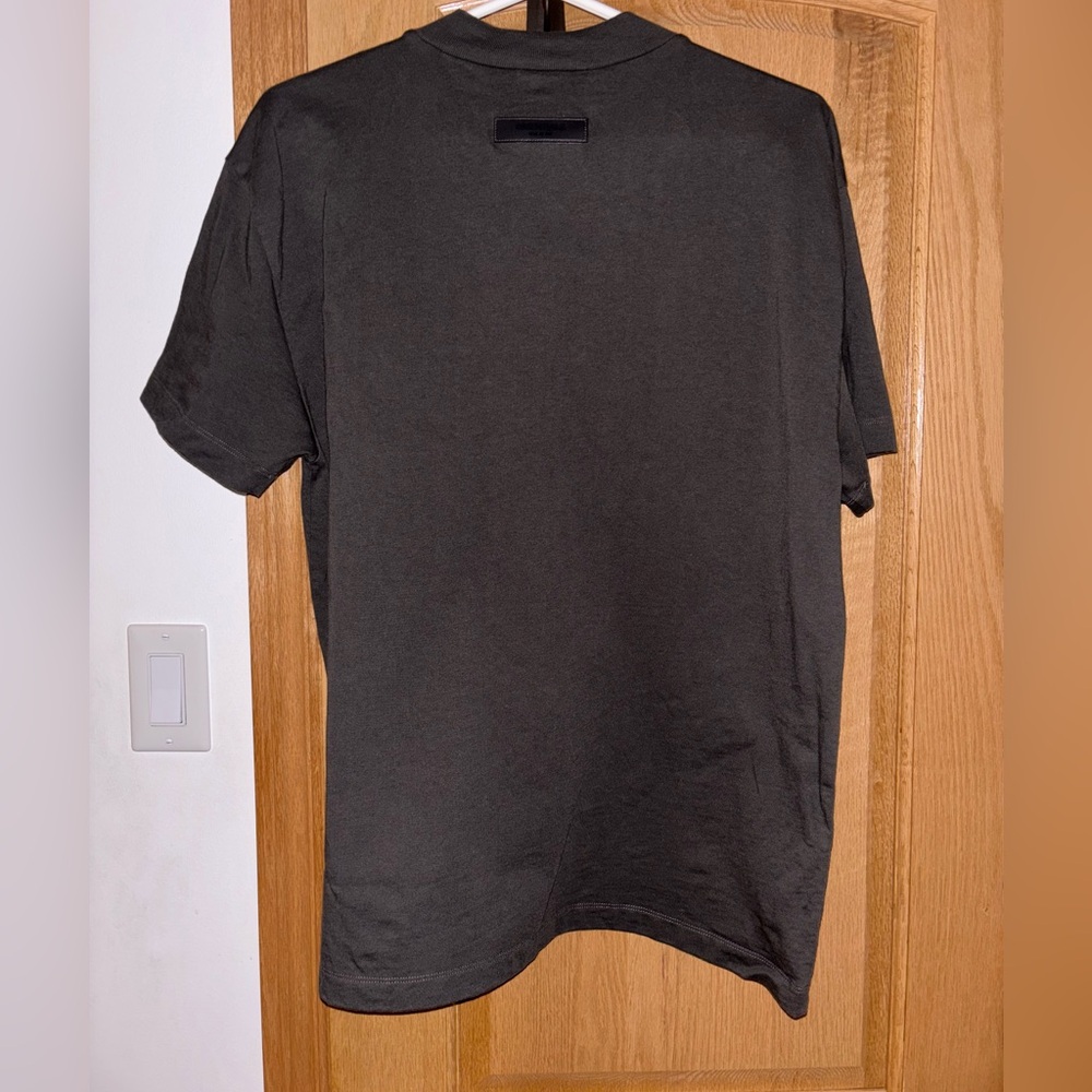 Essentials T-Shirt - Picture 2 of 2